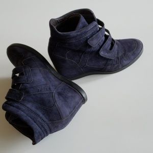 Carlo Pazolini suede wedges